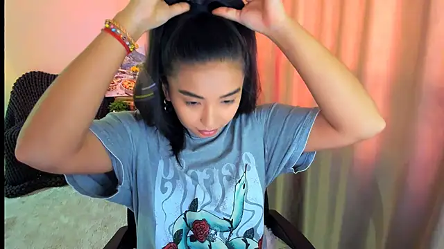 worldofkim online show from 17, 2, 2025