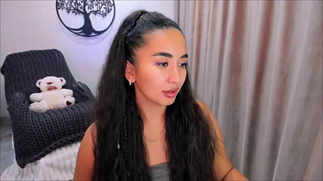 worldofkim online show from 13, 10, 2025