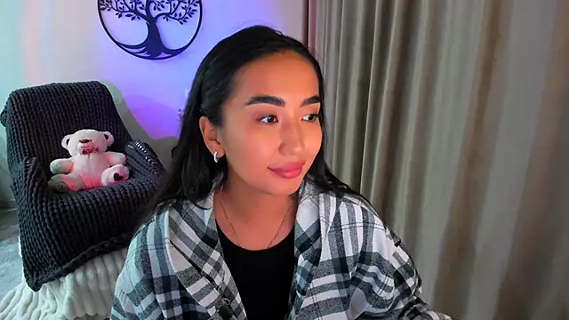 worldofkim online show from 8, 10, 2025