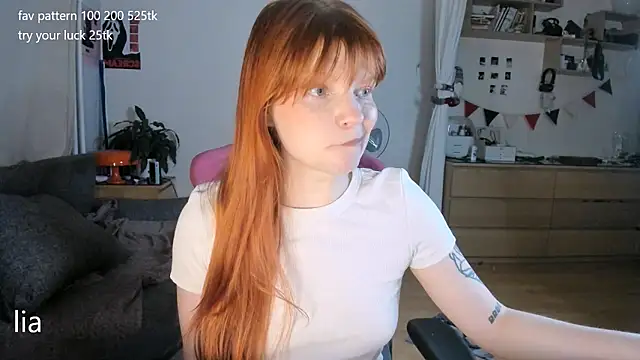 Snapshot of lil_lia chatting on 22, 5, 2026 lil lia online show from 22, 5, 2026