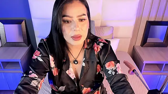 Miah gomez  online show from 18, 11, 2025