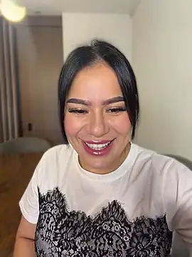 Miah gomez  online show from 21, 4, 2026