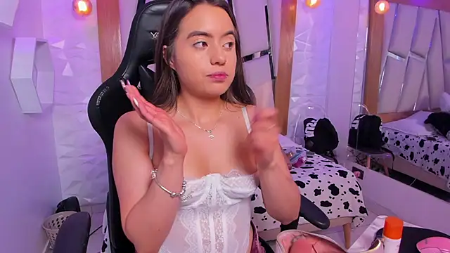 Snapshot of ary_cooper_ chatting on 29, 10, 2025 ary cooper online show from 29, 10, 2025