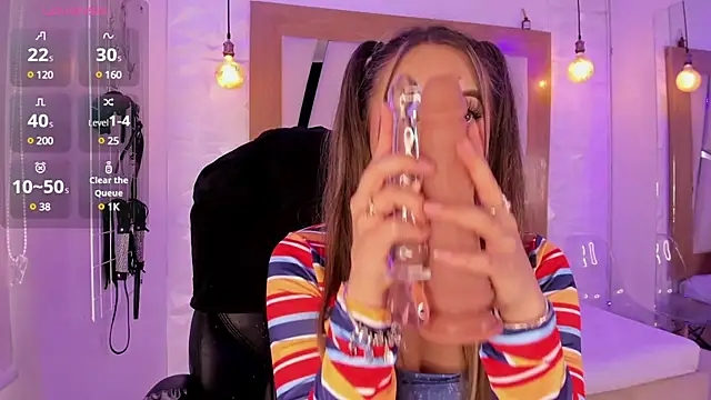 Snapshot of ary_cooper_ chatting on 7, 3, 2025 ary cooper online show from 7, 3, 2025