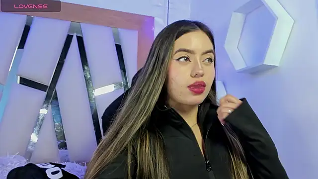 Snapshot of ary_cooper_ chatting on 10, 10, 2025 ary cooper online show from 10, 10, 2025