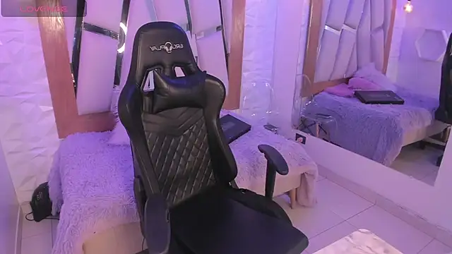 Snapshot of ary_cooper_ chatting on 17, 11, 2025 ary cooper online show from 17, 11, 2025