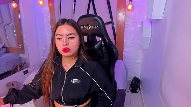 Snapshot of ary_cooper_ chatting on 6, 11, 2025 ary cooper online show from 6, 11, 2025