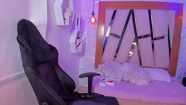 Snapshot of ary_cooper_ chatting on 7, 10, 2025 ary cooper online show from 7, 10, 2025