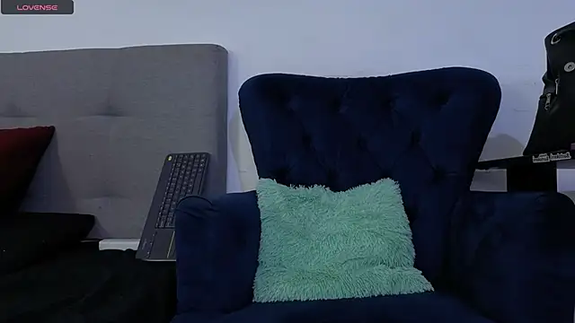 Snapshot of alissonandamy chatting on 26, 4, 2026 alissonandamy online show from 26, 4, 2026