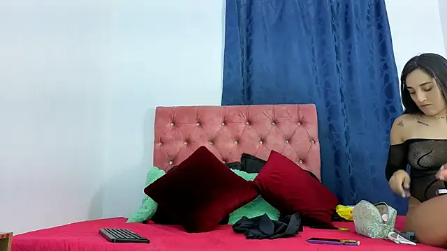 Snapshot of alissonandamy chatting on 26, 5, 2026 alissonandamy online show from 26, 5, 2026