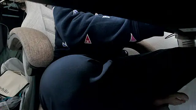 Snapshot of tenta1130 chatting on 7, 4, 2026 tenta1130 online show from 7, 4, 2026