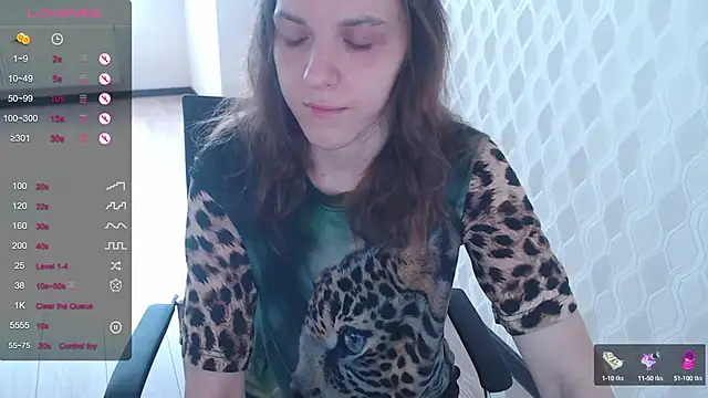 LisaHeart online show from 10, 10, 2025