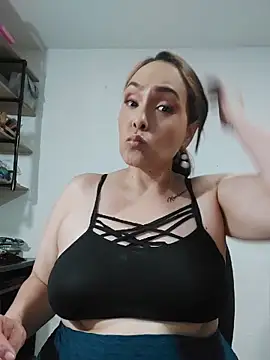 Miss Agatha online show from 23, 4, 2026