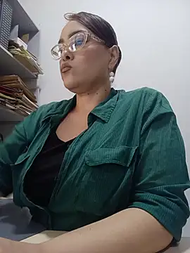 Miss Agatha online show from 13, 4, 2026