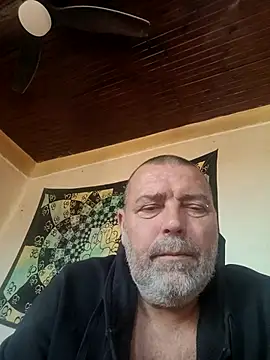 Snapshot of bobosse83 chatting on 5, 10, 2025 bobosse83 online show from 5, 10, 2025