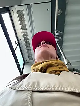 eveangelll online show from 14, 4, 2026