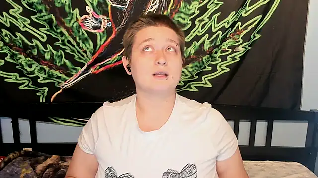 Snapshot of Chloenightmare chatting on 5, 11, 2025 Chloenightmare online show from 5, 11, 2025