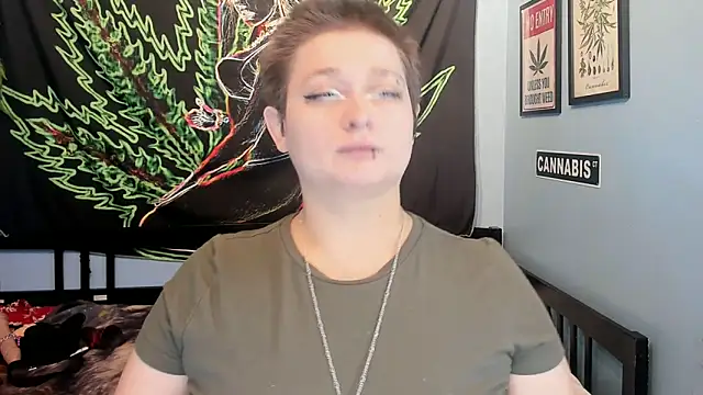 Snapshot of Chloenightmare chatting on 7, 11, 2025 Chloenightmare online show from 7, 11, 2025