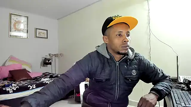 AlejoKhalifa  online show from 8, 3, 2025