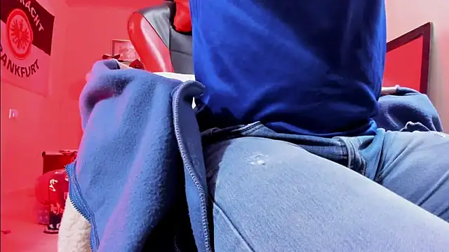 AlejoKhalifa  online show from 6, 2, 2026