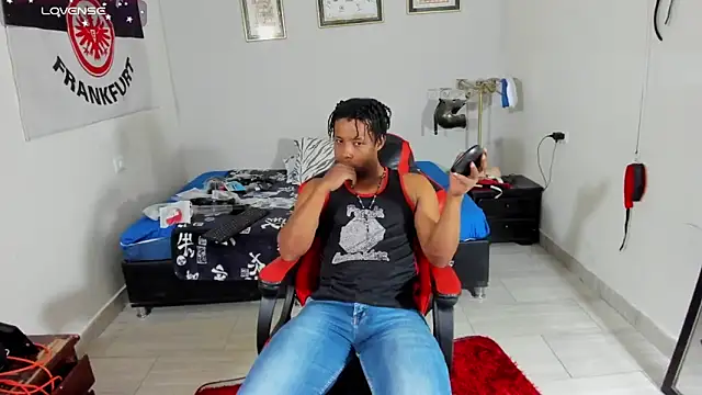 AlejoKhalifa  online show from 21, 11, 2025