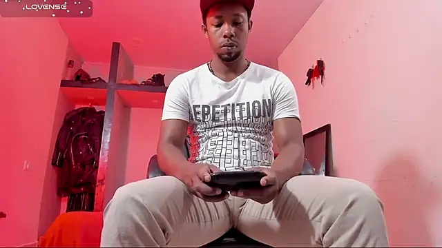 Snapshot of AlejoKhalifa_ chatting on 20, 7, 2026 AlejoKhalifa online show from 20, 7, 2026