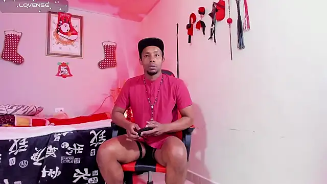 AlejoKhalifa  online show from 17, 12, 2025