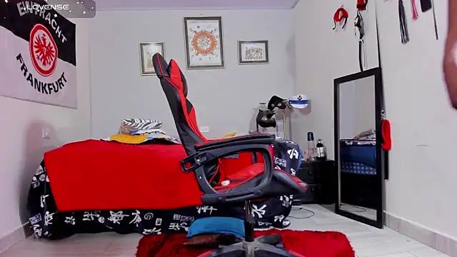 AlejoKhalifa  online show from 5, 12, 2025