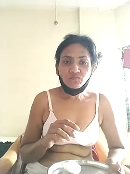 Snapshot of sunita6009 chatting on 5, 7, 2026 sunita6009 online show from 5, 7, 2026