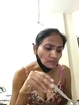 Snapshot of sunita6009 chatting on 30, 6, 2026 sunita6009 online show from 30, 6, 2026
