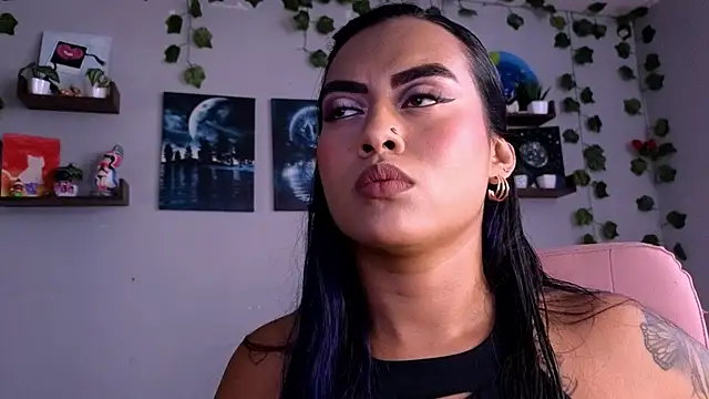 Snapshot of macey_elliot_ chatting on 17, 10, 2025 macey elliot online show from 17, 10, 2025