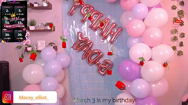 Snapshot of macey_elliot_ chatting on 3, 3, 2025 macey elliot online show from 3, 3, 2025