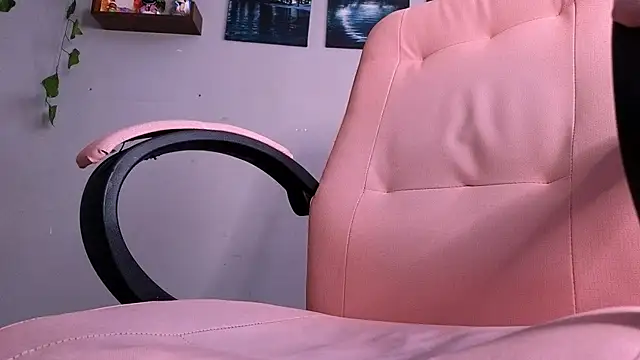 Snapshot of macey_elliot_ chatting on 21, 10, 2025 macey elliot online show from 21, 10, 2025