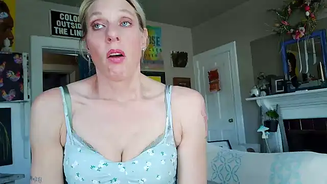 Glamazonx online show from 12, 2, 2026