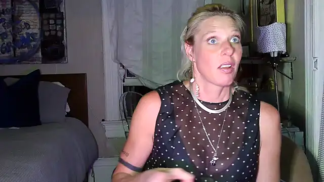 Glamazonx online show from 25, 6, 2026
