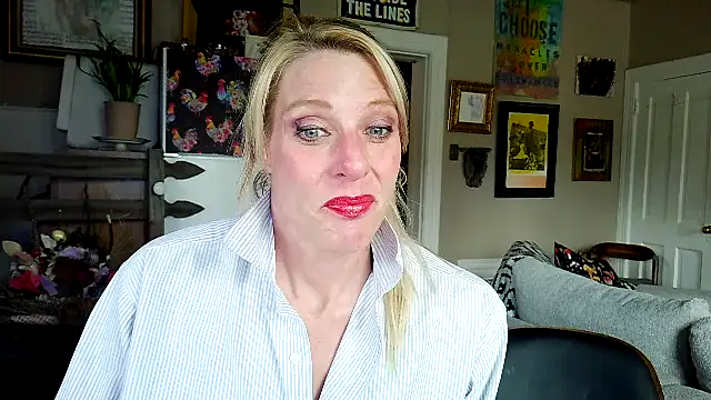 Snapshot of Glamazonx chatting on 28, 4, 2026 Glamazonx online show from 28, 4, 2026