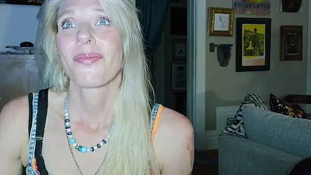 Glamazonx online show from 19, 4, 2026