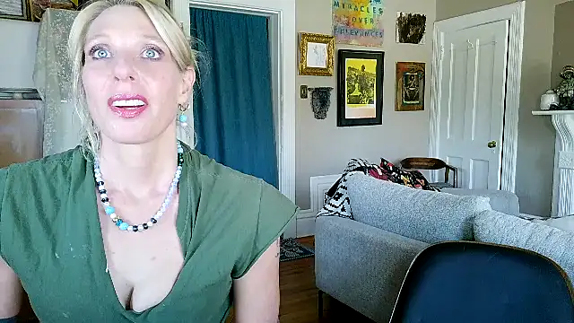 Glamazonx online show from 19, 4, 2026