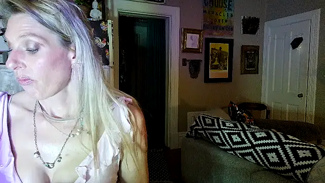 Glamazonx online show from 3, 3, 2026