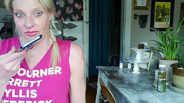 Snapshot of Glamazonx chatting on 14, 5, 2026 Glamazonx online show from 14, 5, 2026