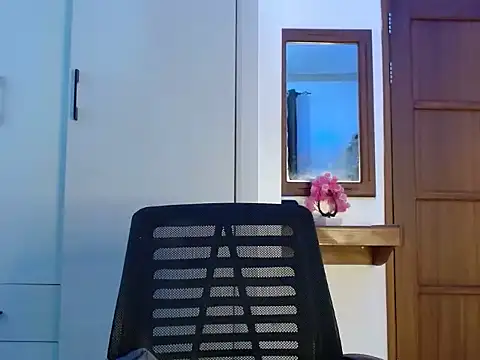 queencydoll online show from 2, 6, 2026