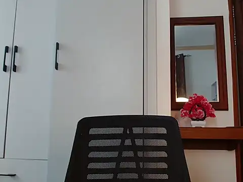 queencydoll online show from 23, 12, 2025