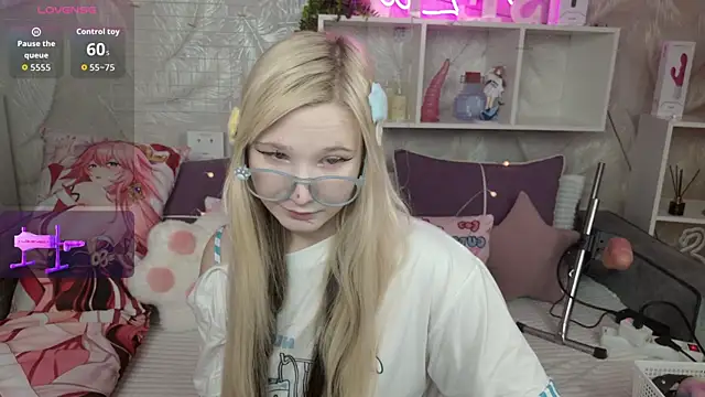 MeowkaKitty online show from 11, 11, 2025