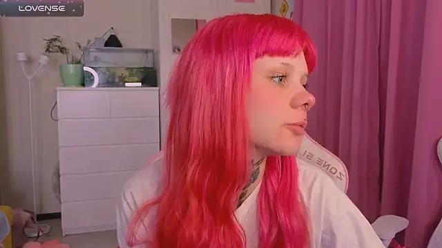 Snapshot of Britney_Lynch chatting on 25, 11, 2025 Britney Lynch online show from 25, 11, 2025