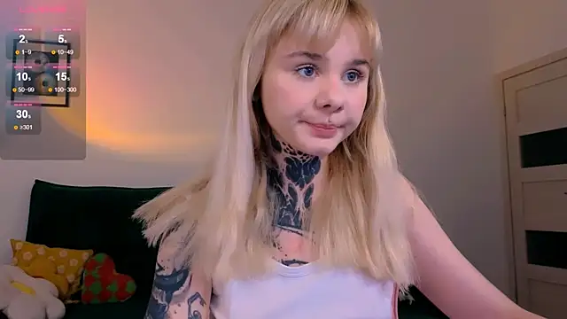 Britney Lynch online show from 18, 4, 2026