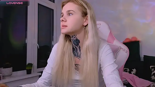 Britney Lynch online show from 14, 3, 2026