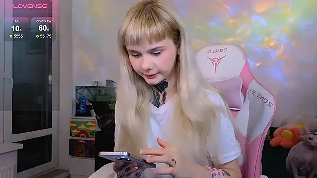 Britney Lynch online show from 27, 3, 2026