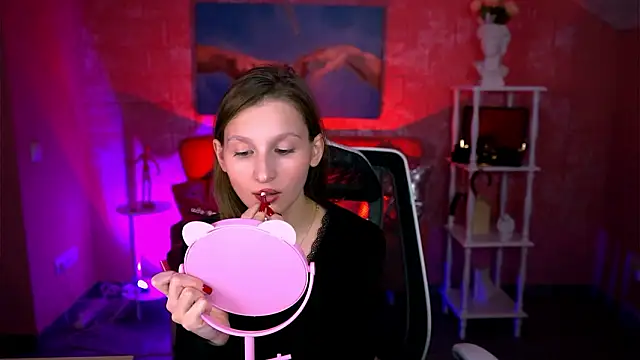 EllaHorton online show from 24, 2, 2026