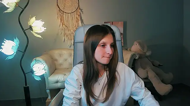EllaHorton online show from 18, 3, 2025