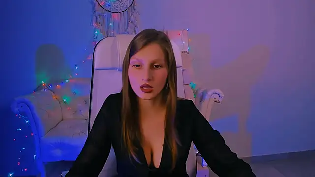EllaHorton online show from 20, 2, 2025